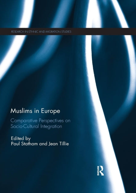 Book cover of: Muslims in Europe. By: Paul Statham