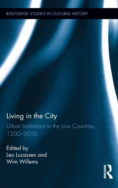 Book cover of: Living in the City. By: Leo Lucassen