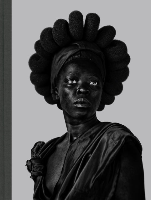 Book cover of: Zanele Muholi: Somnyama Ngonyama
