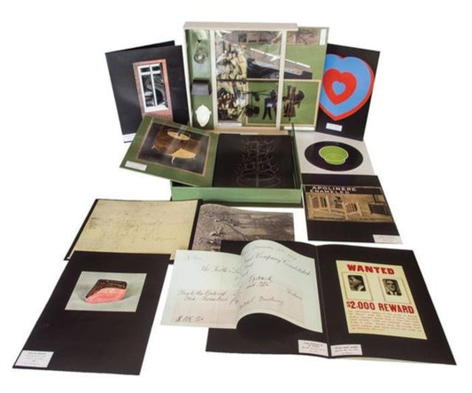 Book cover of: Duchamp: Museum in a box. By: Marcel Duchamp